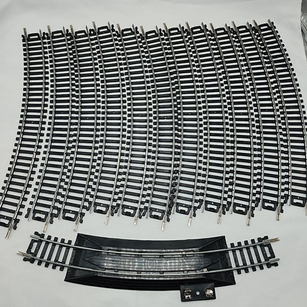 Lot Of (12) Life-Like Railroad Curve Tracks